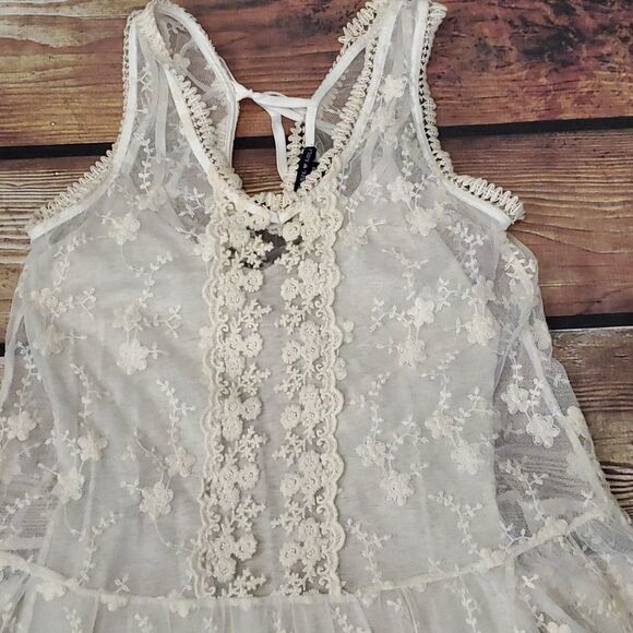 Basil Lola Crochet Lace Cream Medium sheer layering Boho - Picture 3 of 6